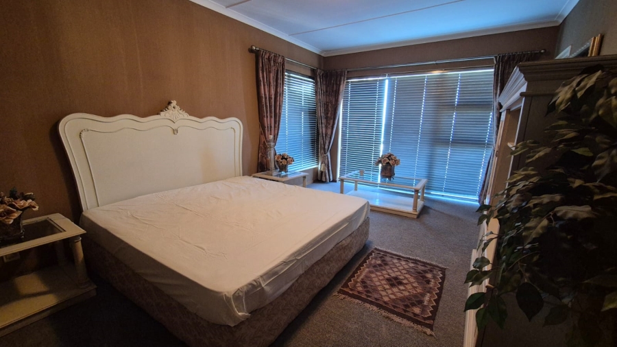 To Let 3 Bedroom Property for Rent in Wavecrest Eastern Cape